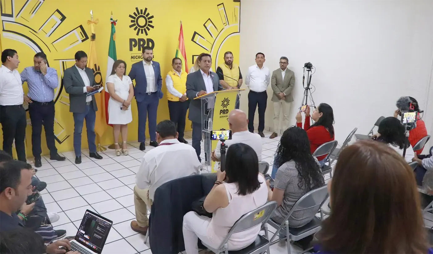 De cara al inicio de las campañas electorales locales,  la Dirección Estatal Ejecutiva (DEE) del  Partido de la Revolución Democrática (PRD)  entregó nombramientos de nuevos delegados distritales.